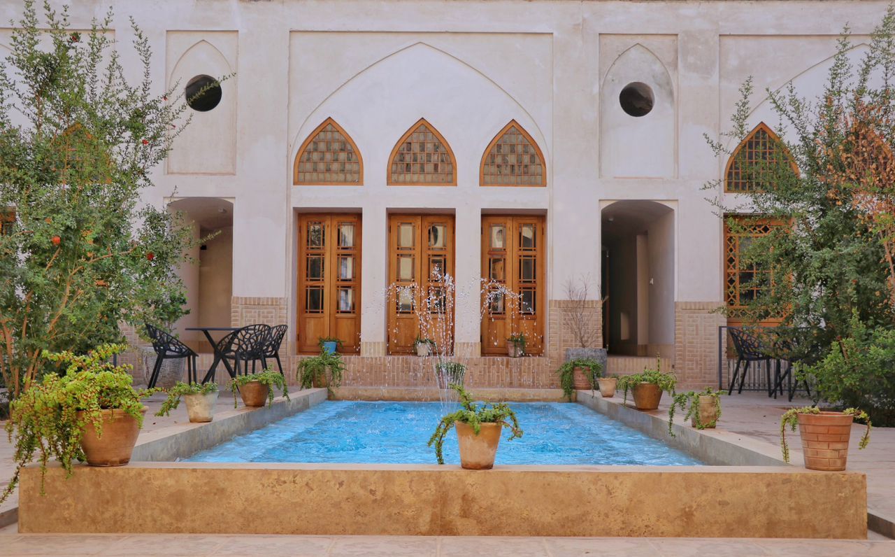 تصویر اول هتل نفیس