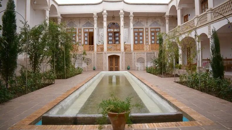 تصویر اول هتل عمارت محمودیه