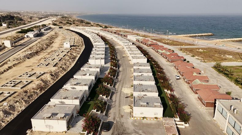 تصویر اول هتل ساحل سیمین